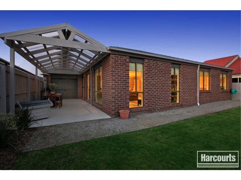 71 Manna Gum Drive, Pakenham VIC 3810