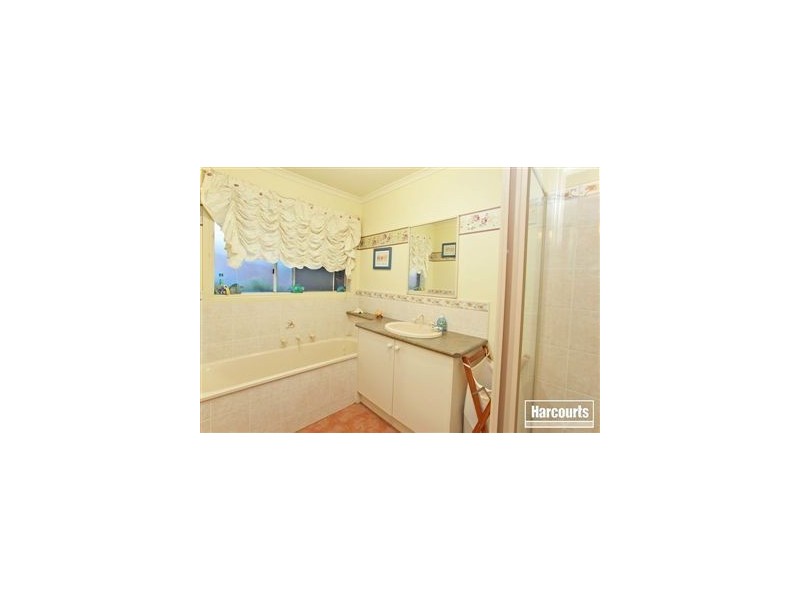 15 Mahogany Court, Pakenham VIC 3810