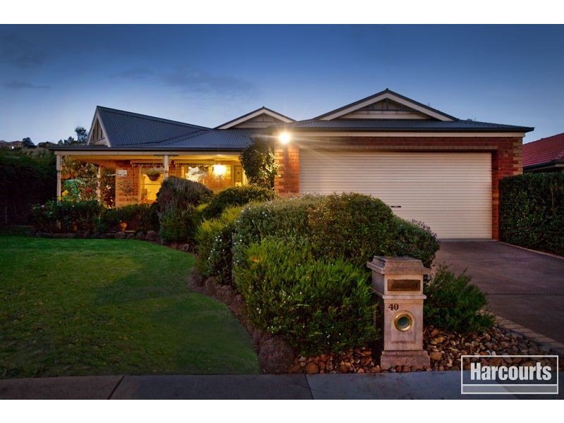 40 Balmoral Way, Pakenham VIC 3810