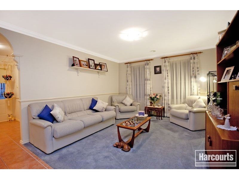 40 Balmoral Way, Pakenham VIC 3810