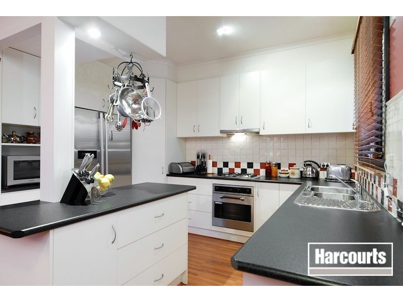 4 Meeking Drive, Pakenham VIC 3810