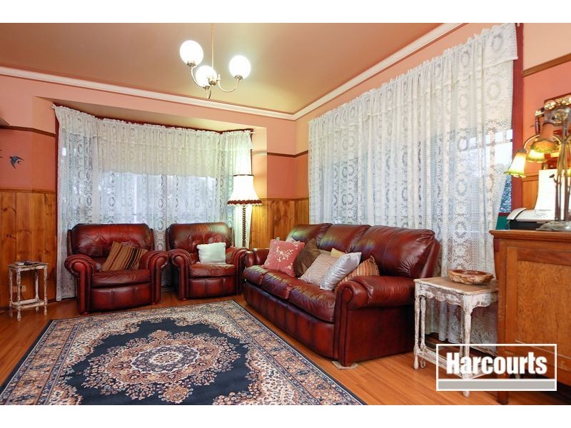 4 Meeking Drive, Pakenham VIC 3810
