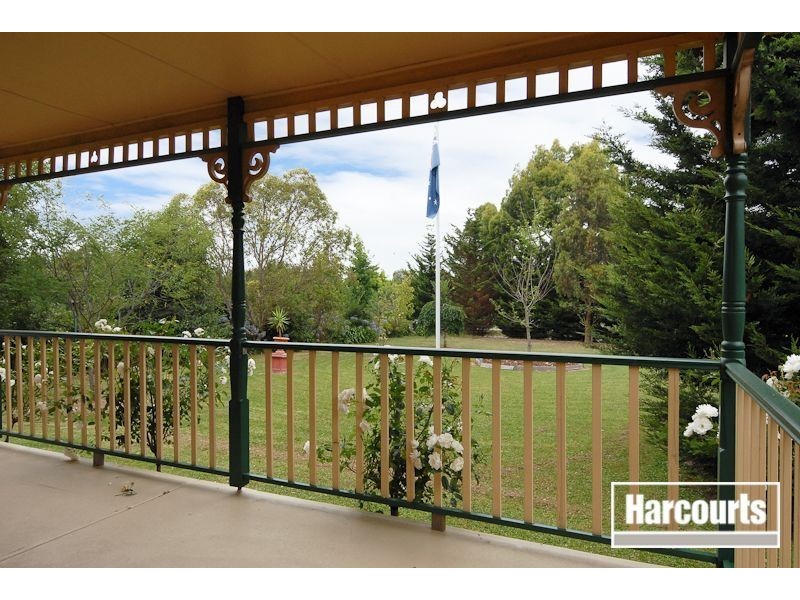 4 Meeking Drive, Pakenham VIC 3810