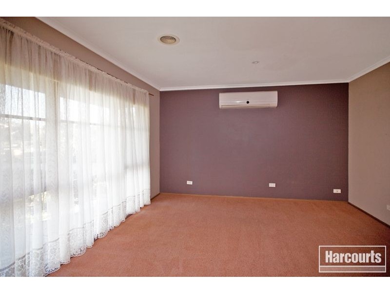 7 Templeton Crescent, Pakenham VIC 3810