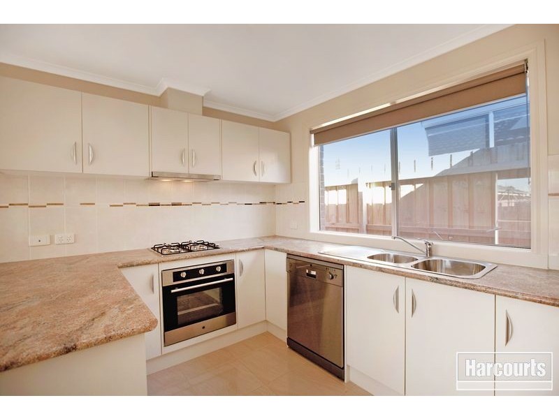 9 Ash Crescent, Pakenham VIC 3810