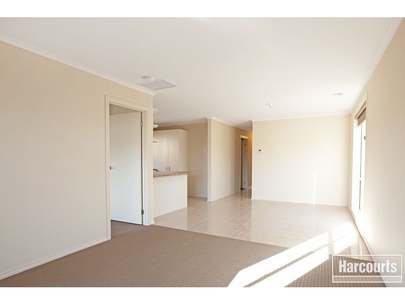 9 Ash Crescent, Pakenham VIC 3810