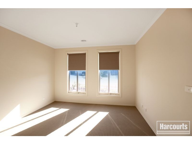 9 Ash Crescent, Pakenham VIC 3810