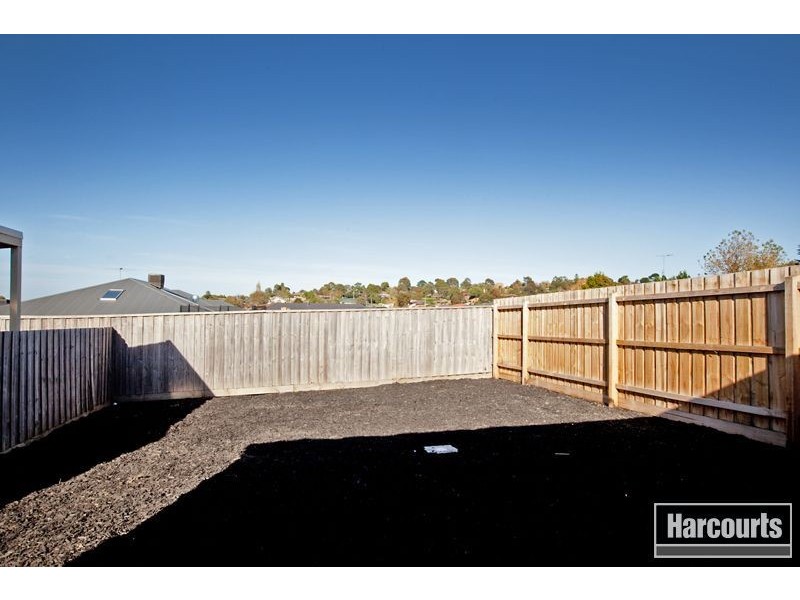 9 Ash Crescent, Pakenham VIC 3810