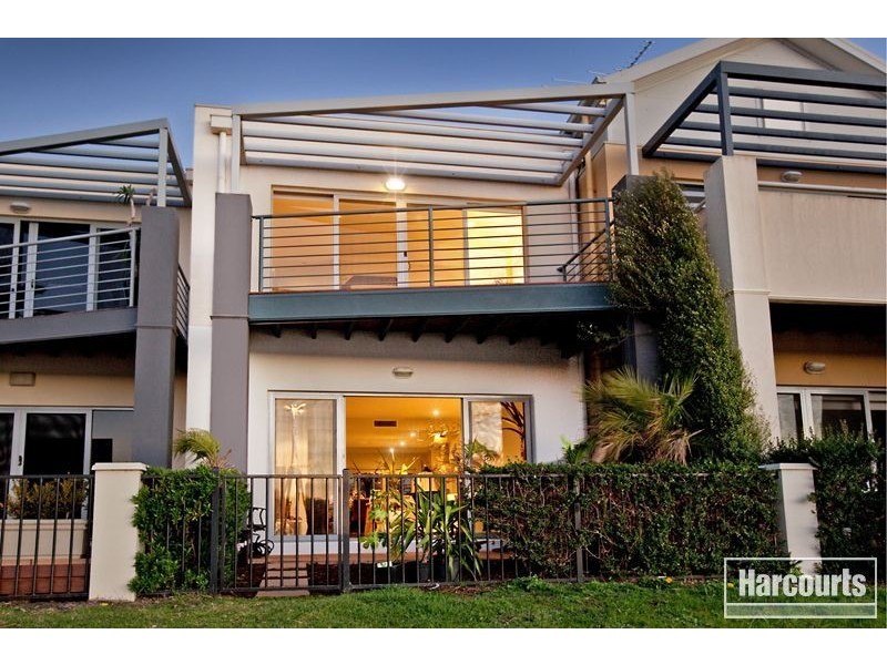 7/2 The Entrance, Pakenham VIC 3810