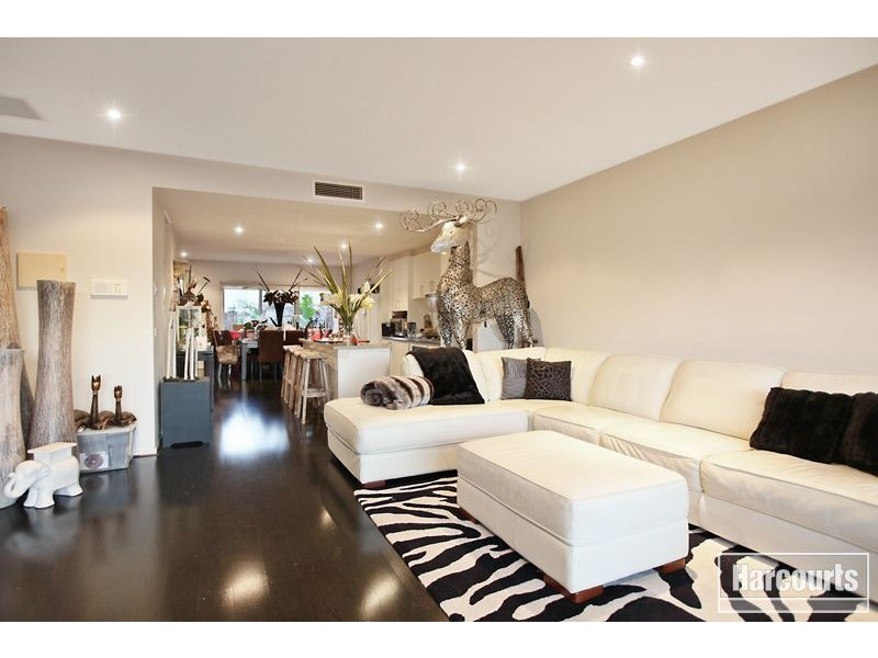 7/2 The Entrance, Pakenham VIC 3810