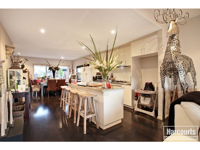 7/2 The Entrance, Pakenham VIC 3810