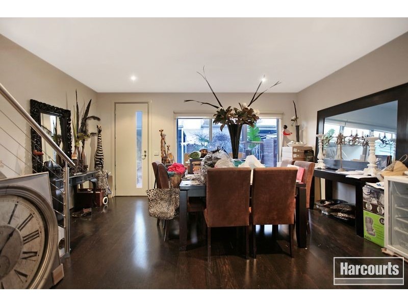 7/2 The Entrance, Pakenham VIC 3810