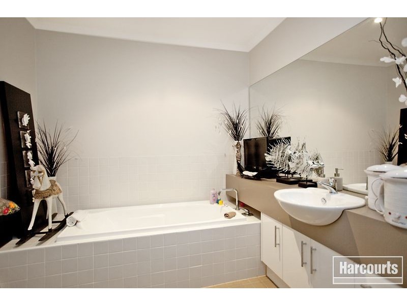 7/2 The Entrance, Pakenham VIC 3810