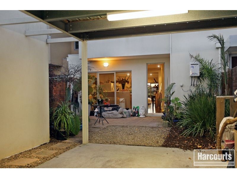 7/2 The Entrance, Pakenham VIC 3810