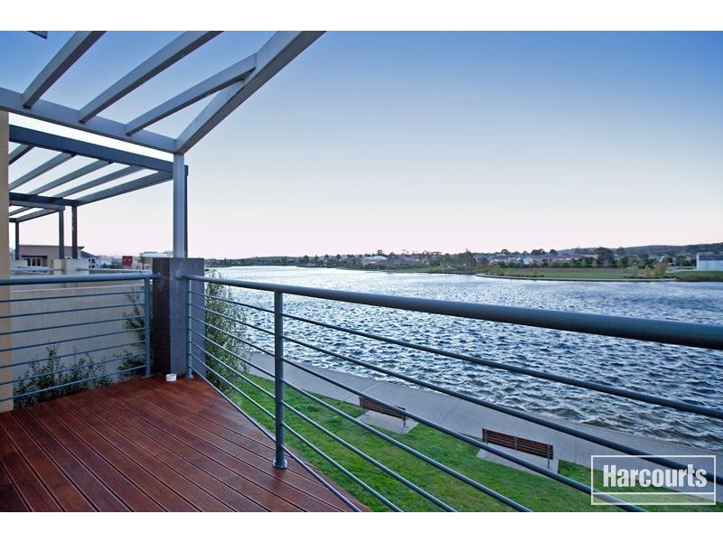 7/2 The Entrance, Pakenham VIC 3810