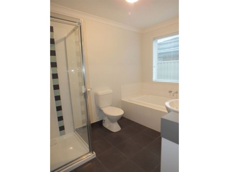 48 Serenity Street, Pakenham VIC 3810