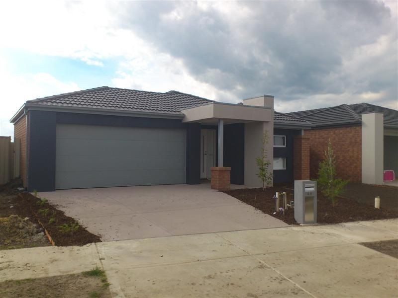 48 Serenity Street, Pakenham VIC 3810