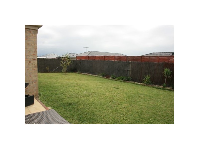 39 Greendale Boulevard, Pakenham VIC 3810