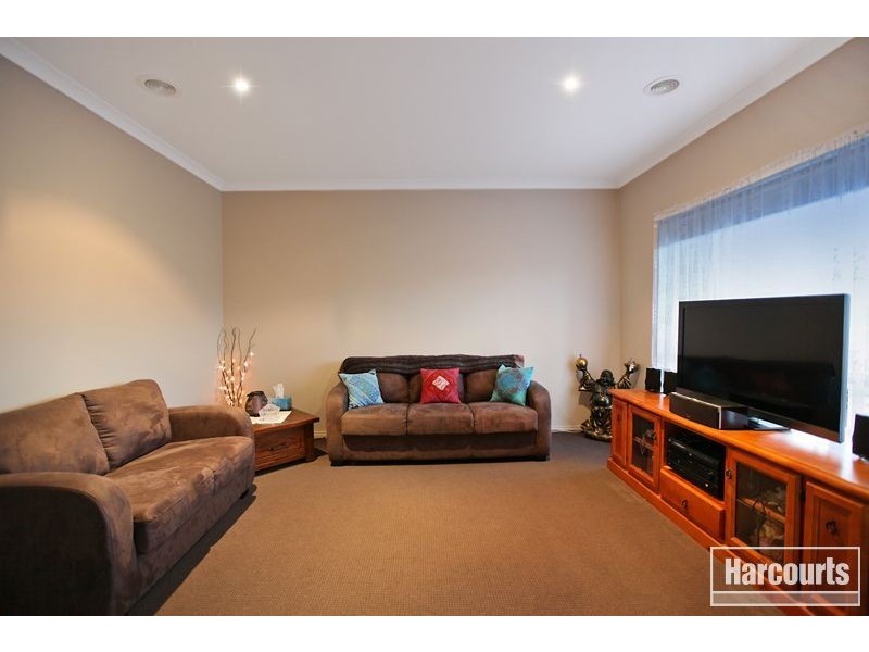 23 Viola Avenue, Pakenham VIC 3810