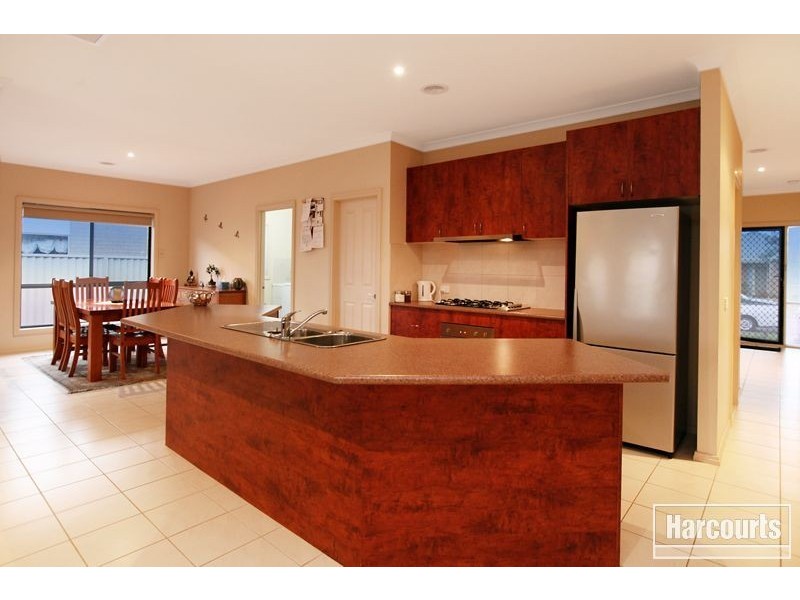 23 Viola Avenue, Pakenham VIC 3810