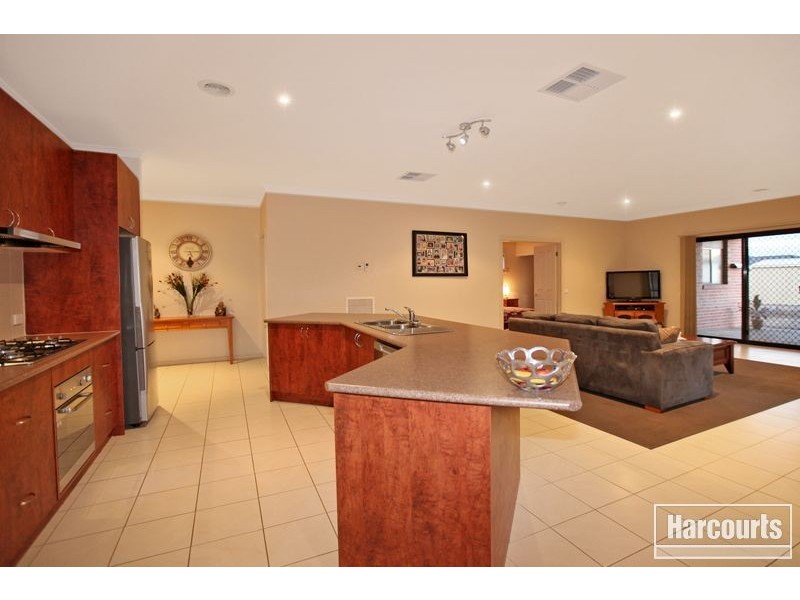 23 Viola Avenue, Pakenham VIC 3810