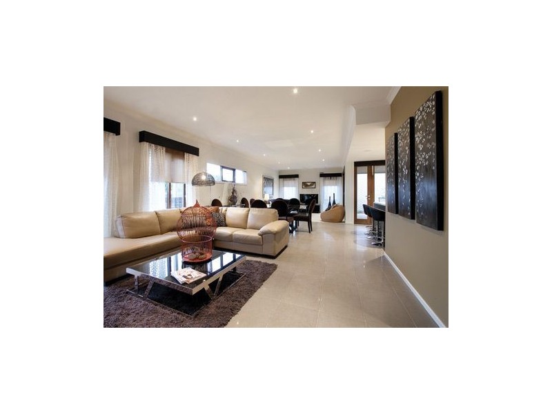 3 Caversham Drive, Pakenham VIC 3810