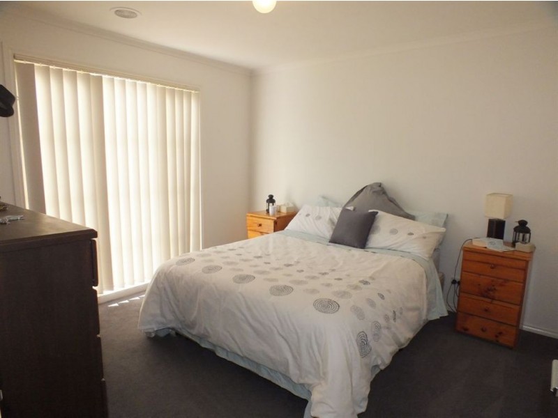 10/40 Army Road, Pakenham VIC 3810