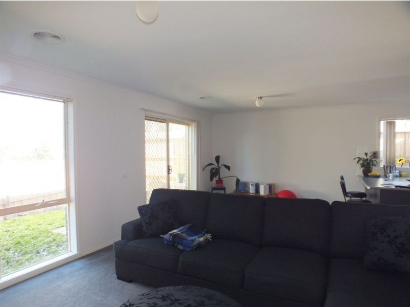 10/40 Army Road, Pakenham VIC 3810