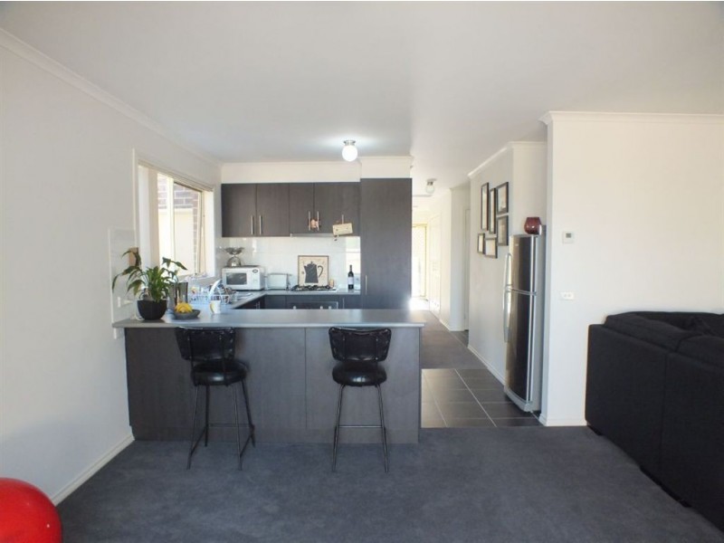 10/40 Army Road, Pakenham VIC 3810