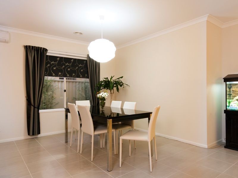 27 Salvia Avenue, Pakenham VIC 3810