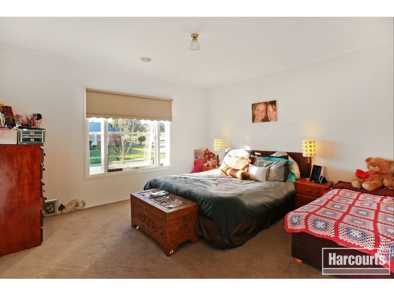 8 Killarney Crescent, Pakenham VIC 3810