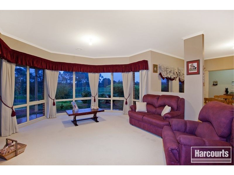 10 Snell Road, Nar Nar Goon VIC 3812