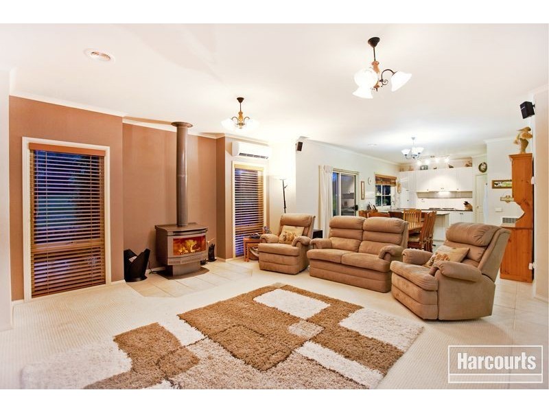 10 Snell Road, Nar Nar Goon VIC 3812