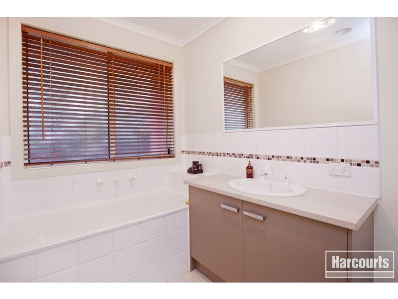 88 Manna Gum Drive, Pakenham VIC 3810