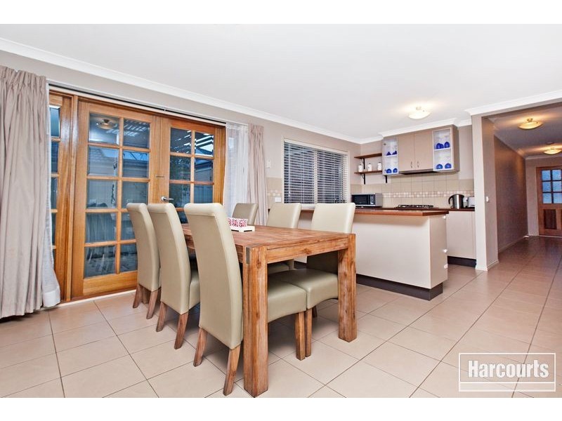 12 Wonboyn Close, Pakenham VIC 3810