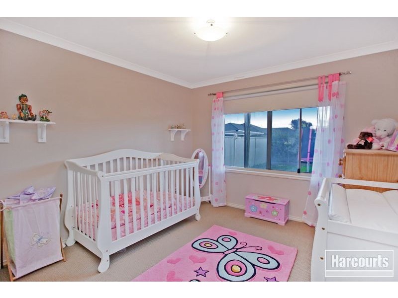12 Wonboyn Close, Pakenham VIC 3810