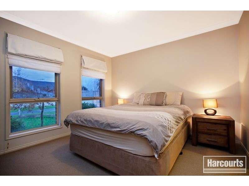 12 Wonboyn Close, Pakenham VIC 3810