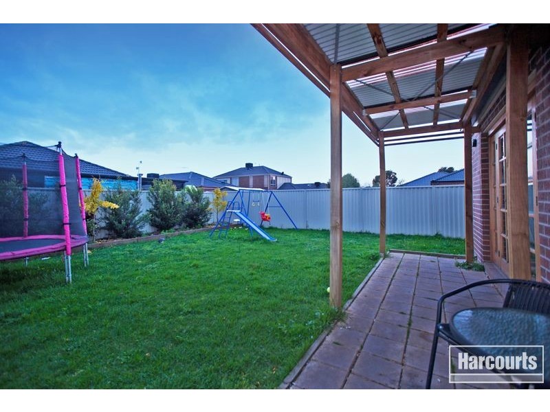 12 Wonboyn Close, Pakenham VIC 3810