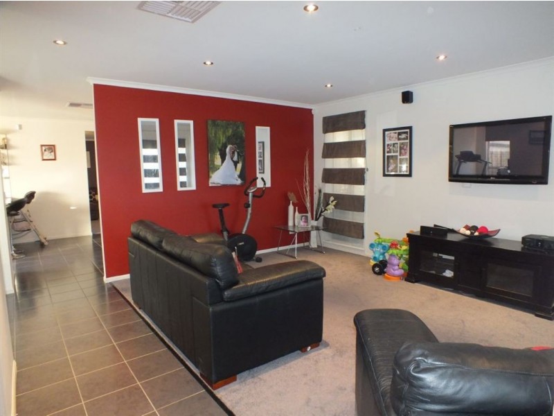 55 Storey Drive, Pakenham VIC 3810