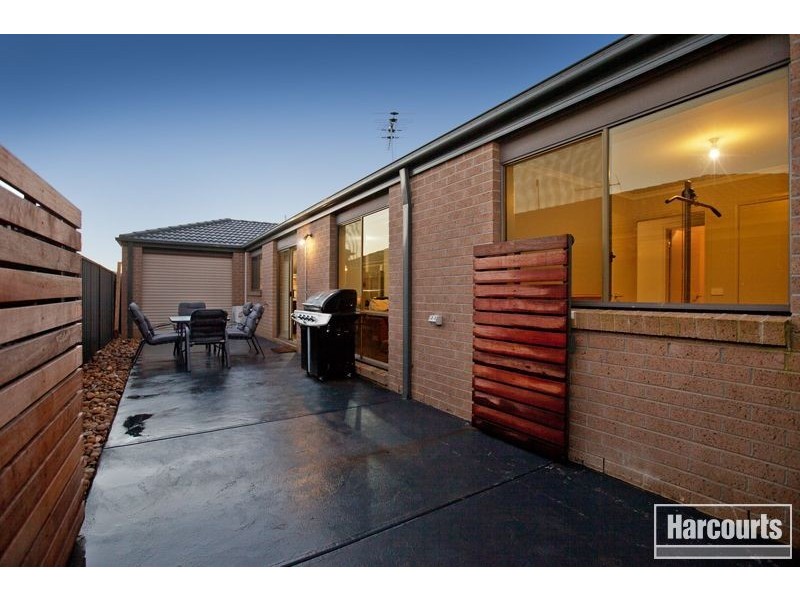 6 Wild Cherry Avenue, Pakenham VIC 3810