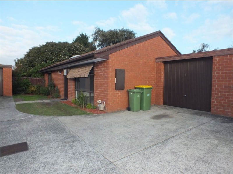 3/2 Tania Court, Pakenham VIC 3810