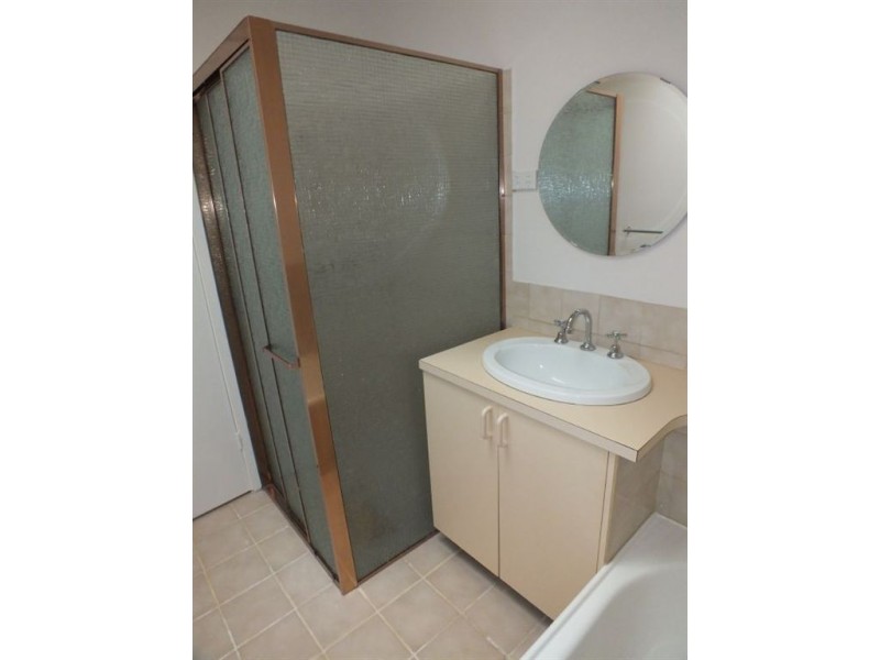 3/2 Tania Court, Pakenham VIC 3810