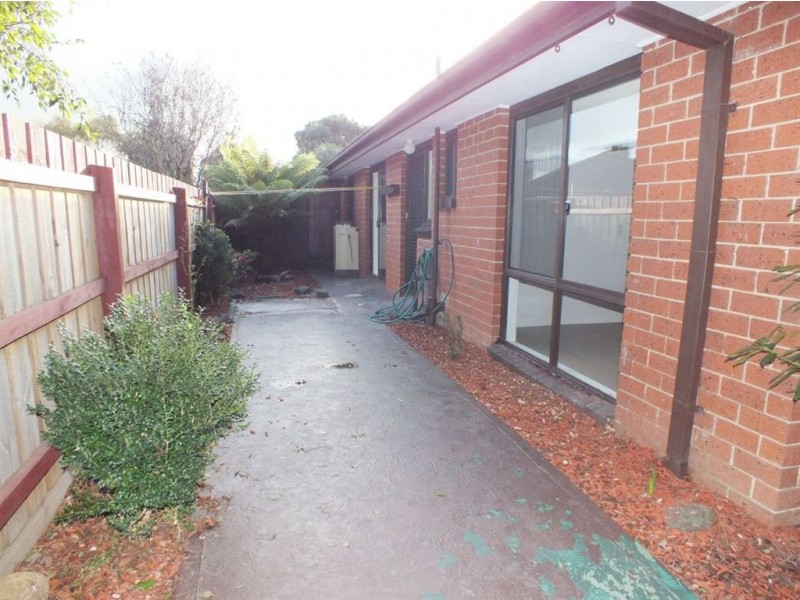 3/2 Tania Court, Pakenham VIC 3810