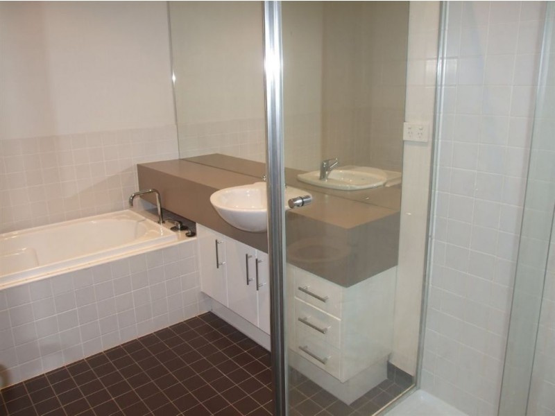 3/2 The Entrance, Pakenham VIC 3810