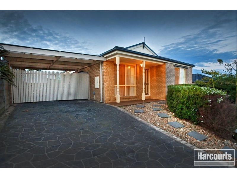 10 Ash Crescent, Pakenham VIC 3810