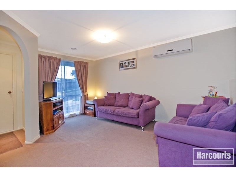 10 Ash Crescent, Pakenham VIC 3810