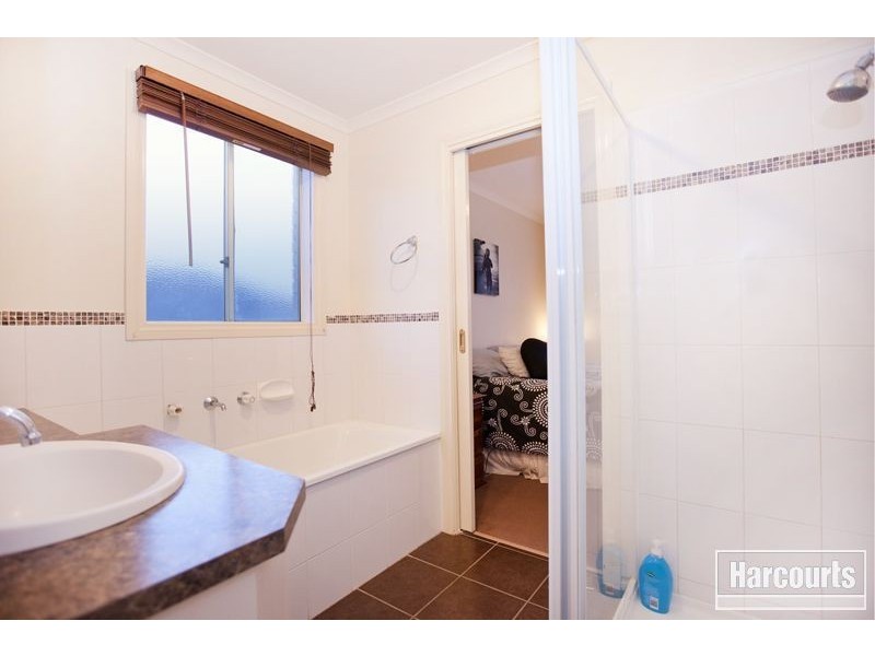 10 Ash Crescent, Pakenham VIC 3810