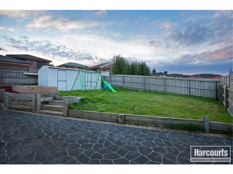10 Ash Crescent, Pakenham VIC 3810