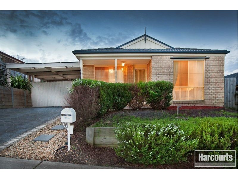 10 Ash Crescent, Pakenham VIC 3810
