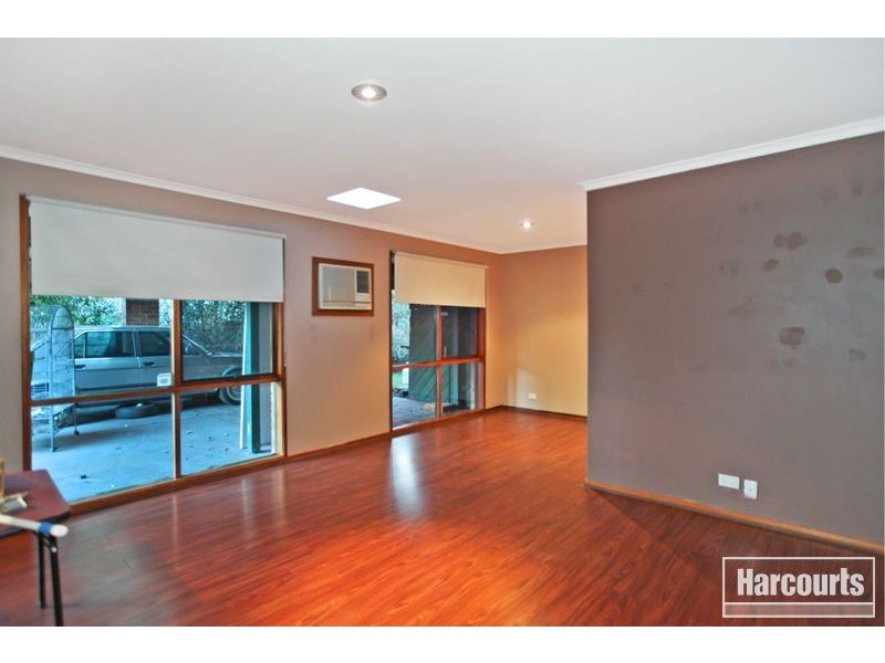 4 Gibb Court, Pakenham VIC 3810